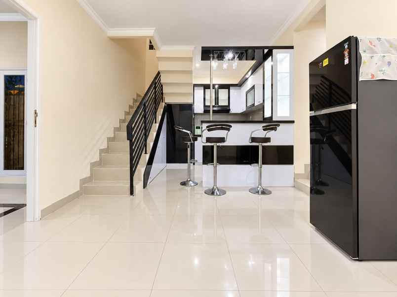 dijual rumah kebagusan