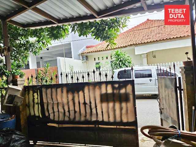 dijual rumah kebayoran lama