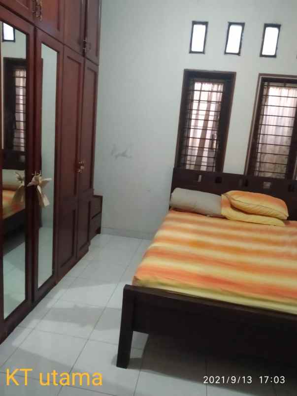 dijual rumah kebayoran lama selatan