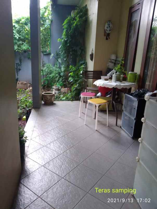 dijual rumah kebayoran lama selatan