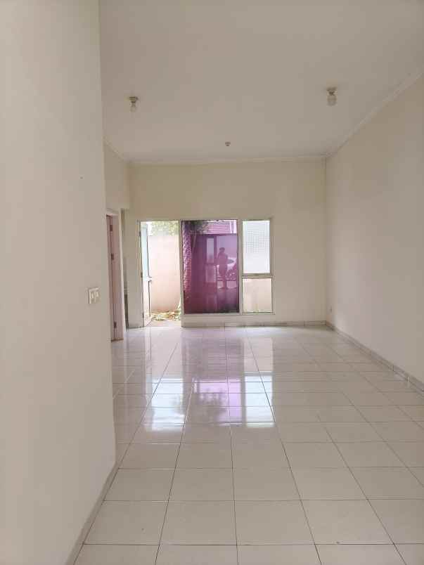 dijual rumah kel wanakerta wana kerta