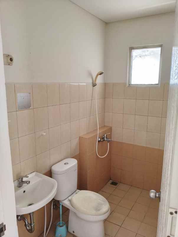 dijual rumah kel wanakerta wana kerta