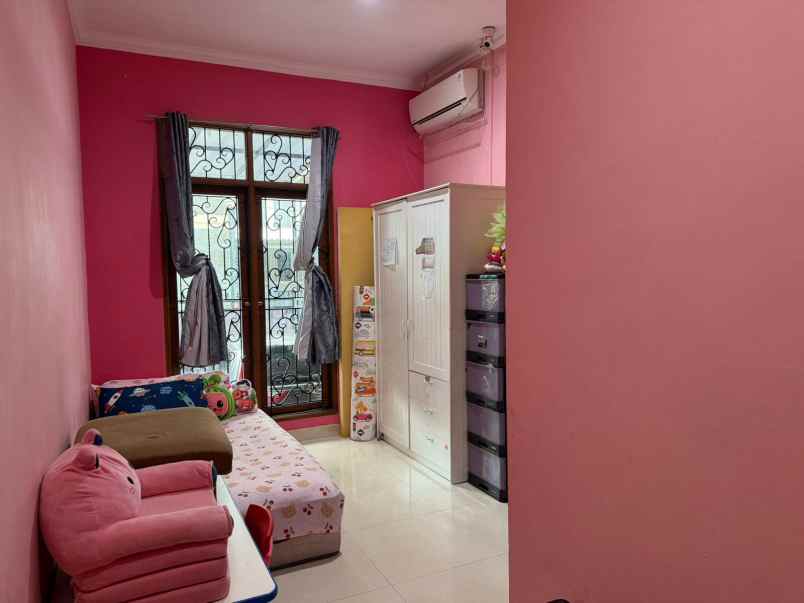 dijual rumah kelapa cengkir kelapa gading