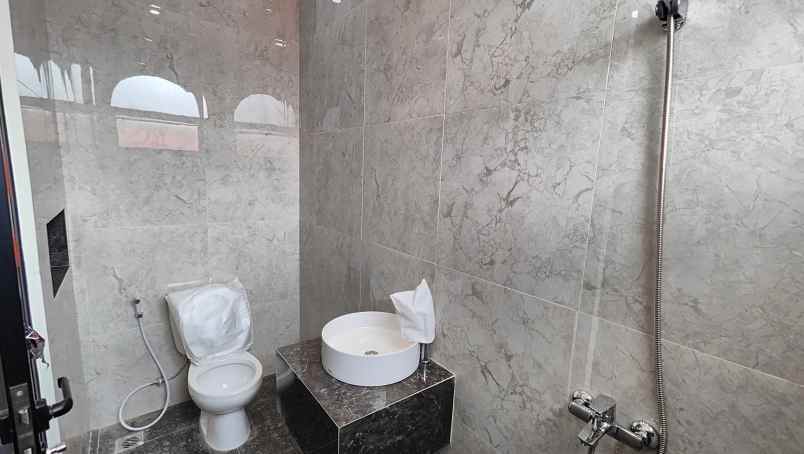 dijual rumah kelapa dua