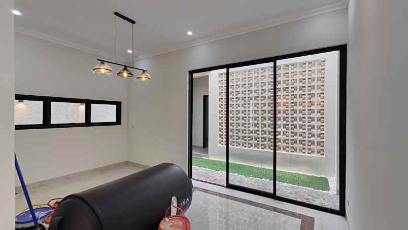 dijual rumah kelapa dua