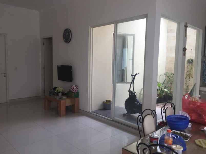 dijual rumah kendangsari
