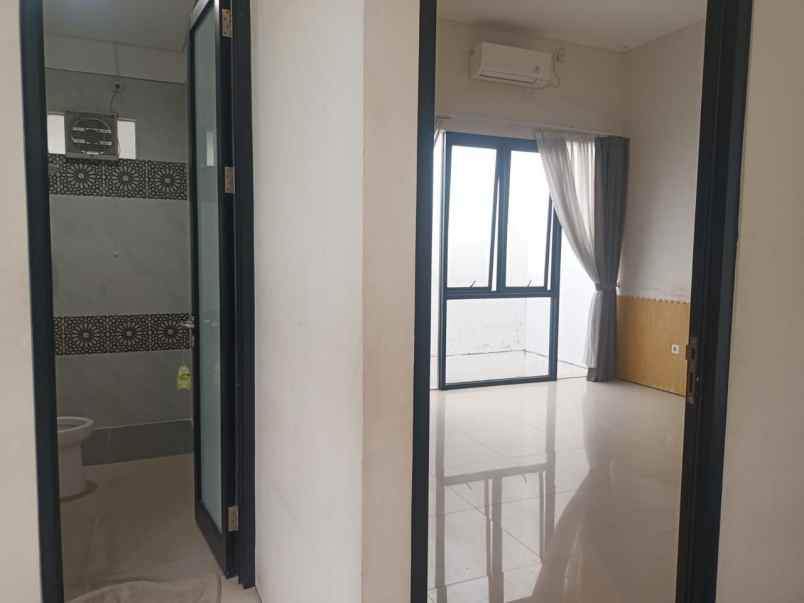 dijual rumah ketintang