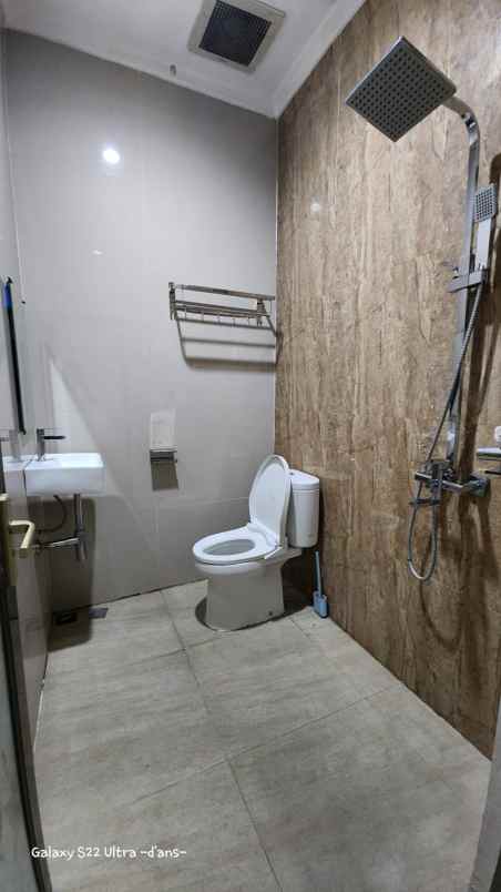 dijual rumah ketintang madya