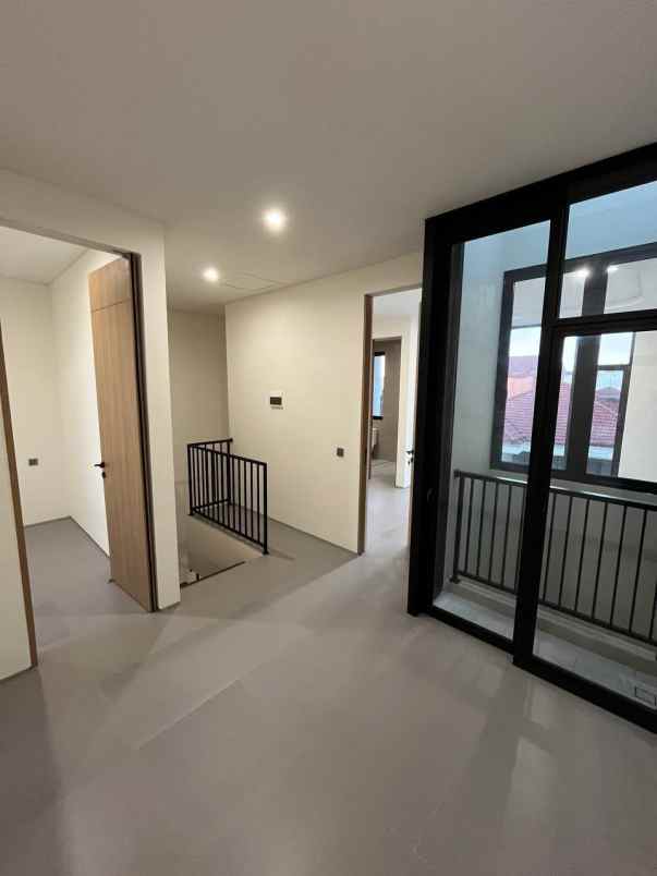 dijual rumah klampis