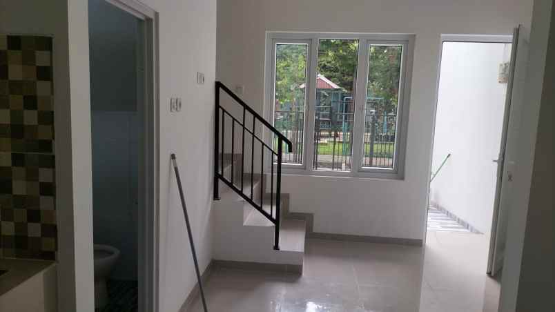 dijual rumah komp walikota kelapa gading