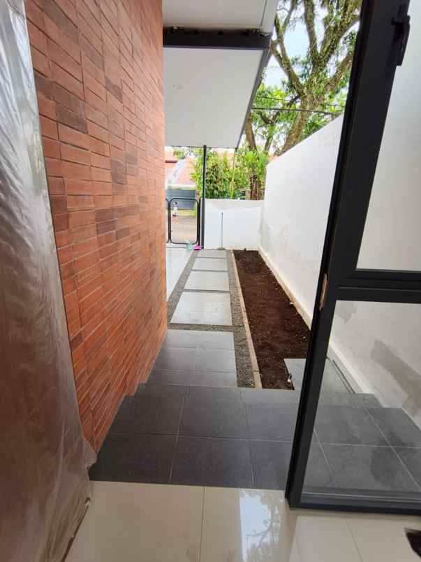 dijual rumah komplek arcamanik bandung