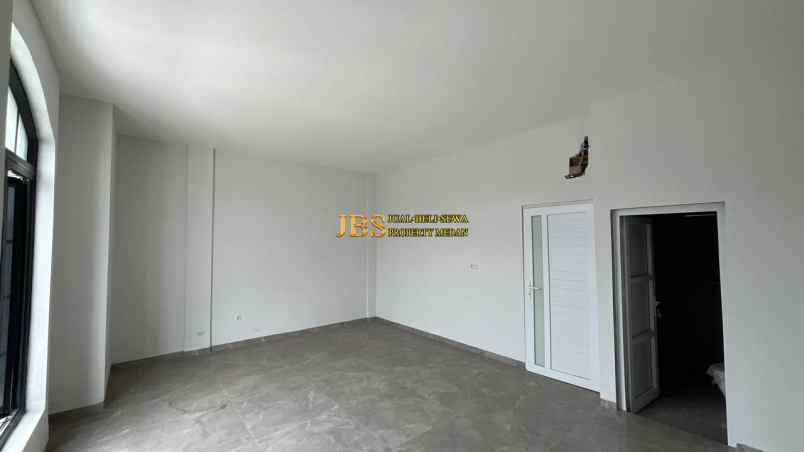 dijual rumah komplek aston villa jalan