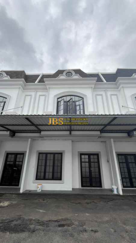 dijual rumah komplek aston villa jalan