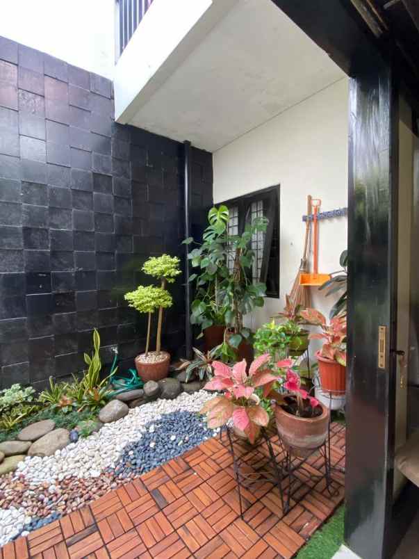 dijual rumah komplek jatibening 1