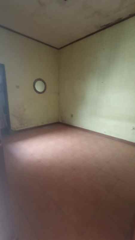 dijual rumah komplek kawaluyaan indah