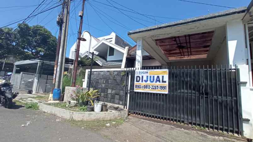 dijual rumah komplek kawaluyaan indah