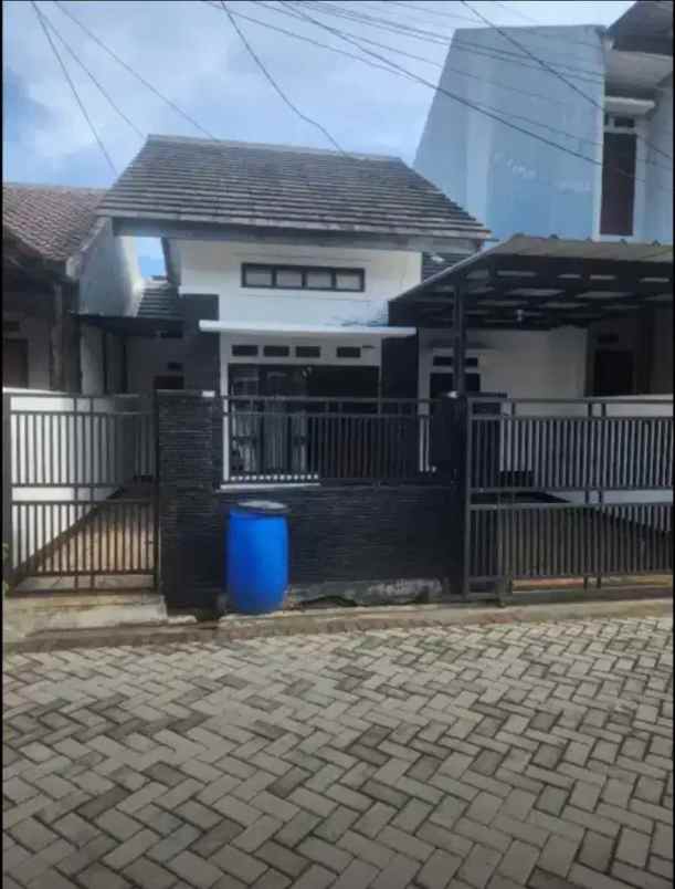 dijual rumah komplek permata buahbatu 1