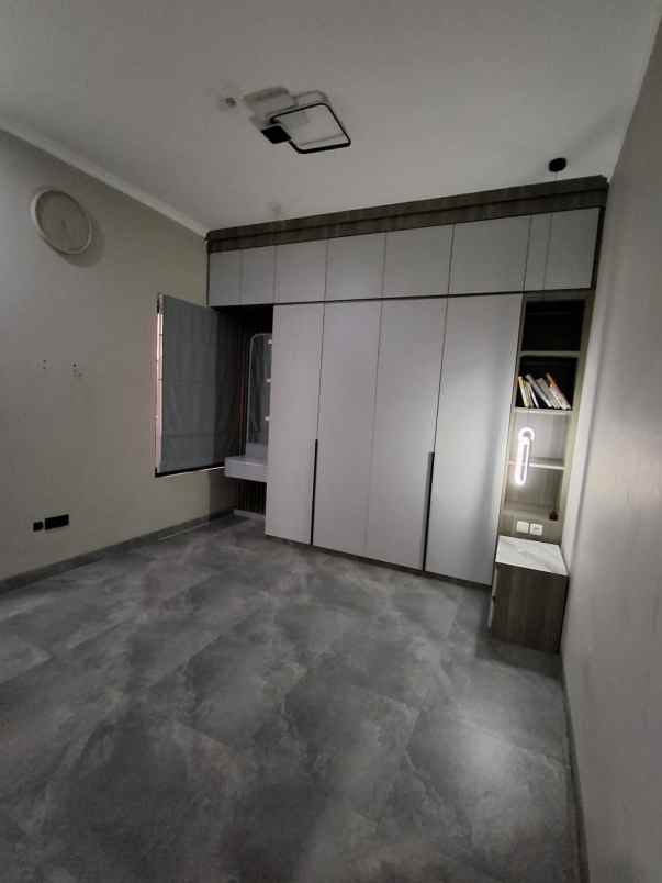 dijual rumah komplek polri nagrak indah