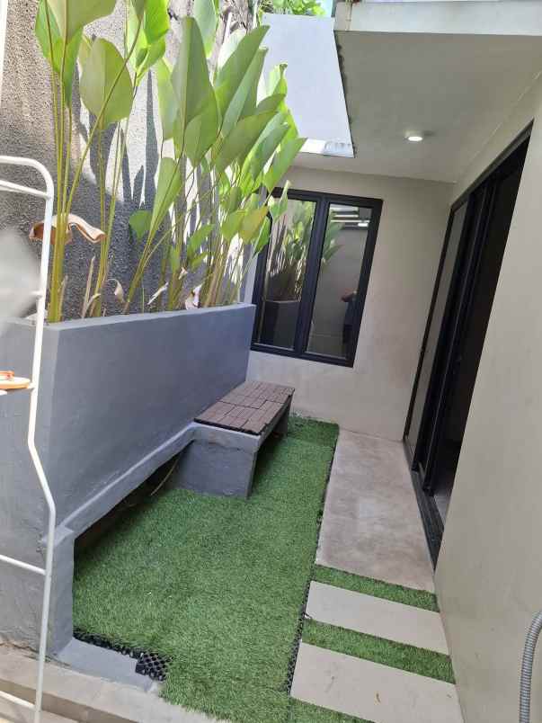 dijual rumah komplek polri nagrak indah