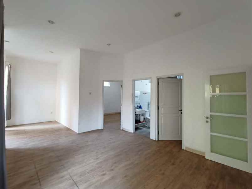 dijual rumah komplek puriwijaya