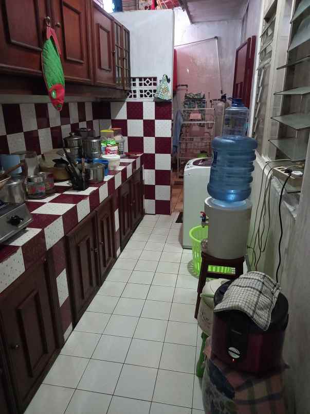 dijual rumah komplek sanggar hurip