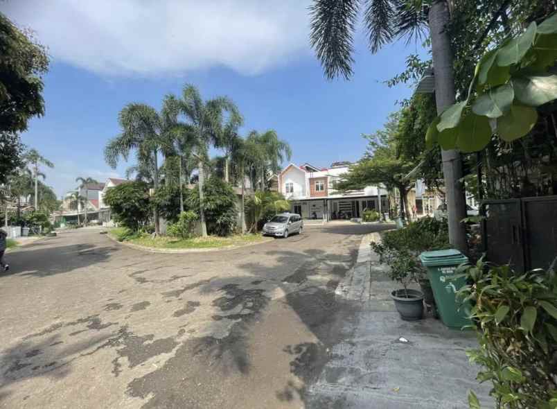 dijual rumah kosong di komplek taman bromo kelapa dua