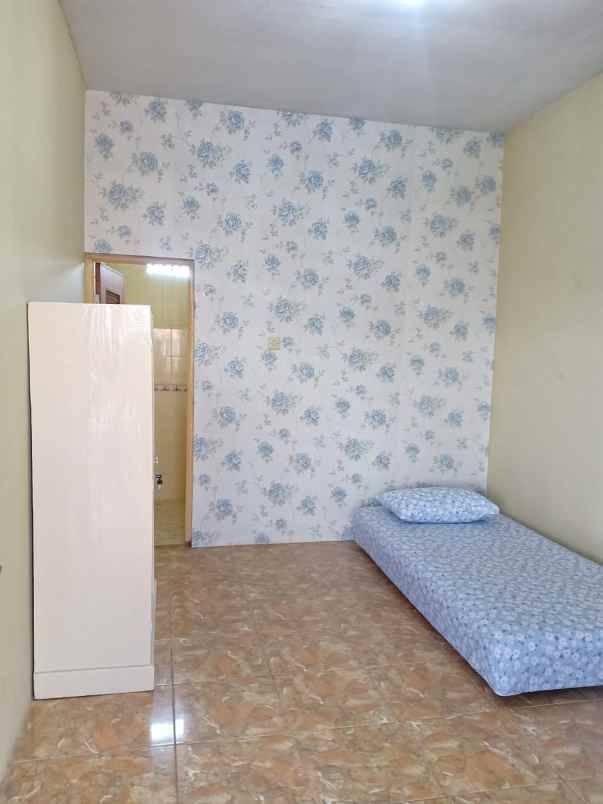 dijual rumah kost 3 lantai terusan buah batu bandung