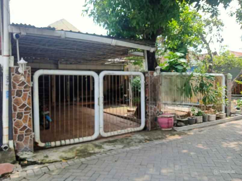 dijual rumah kutisari