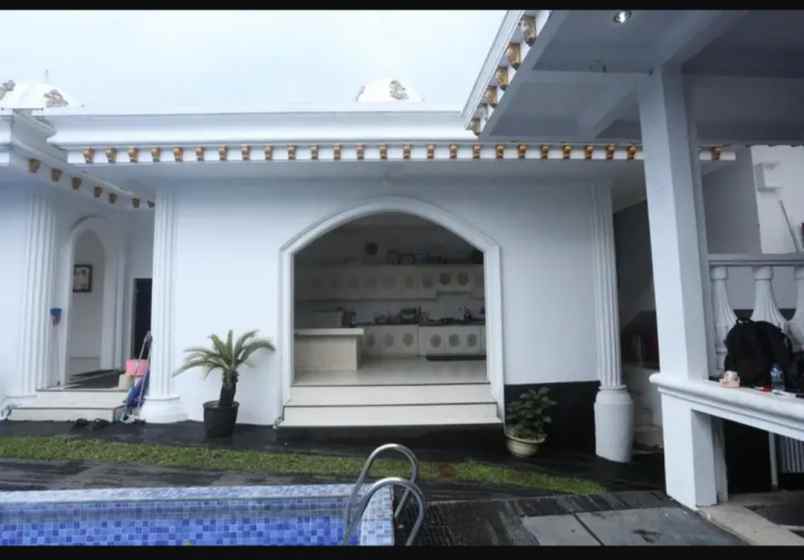 dijual rumah lembang