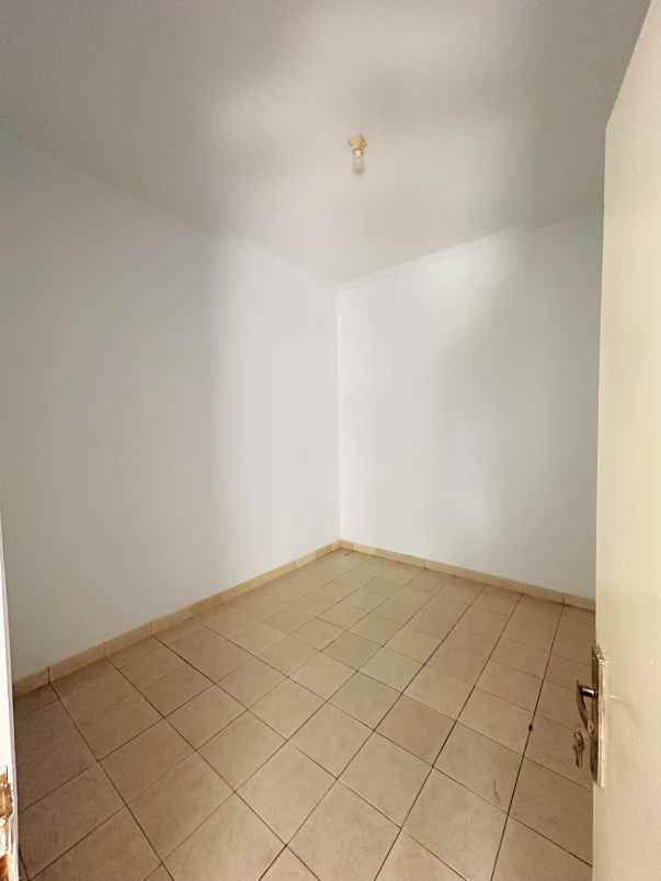 dijual rumah lokasi strategis siap huni