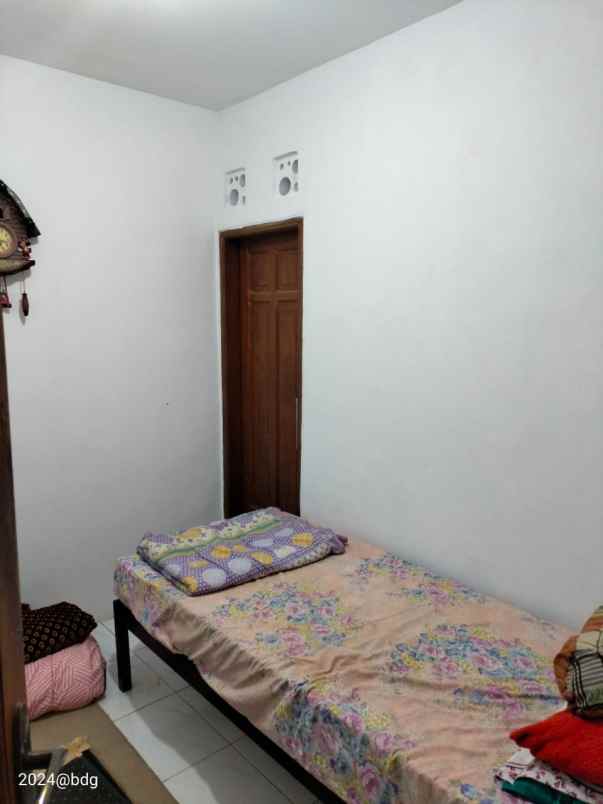 dijual rumah luas dan asri di bandung jawa barat