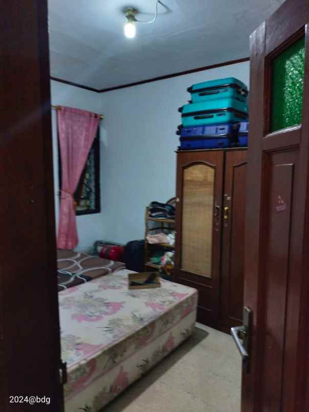 dijual rumah luas dan asri di bandung jawa barat