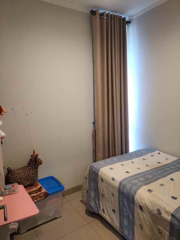 dijual rumah magenta residence