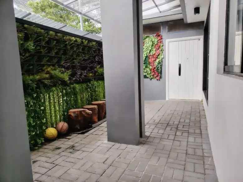 dijual rumah mahagoni bintaro