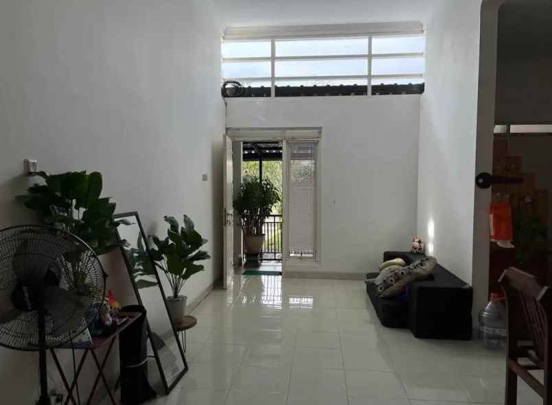 dijual rumah mangunharjo