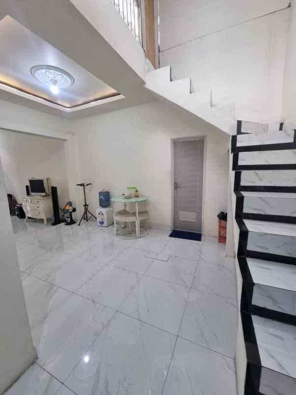 dijual rumah margasari