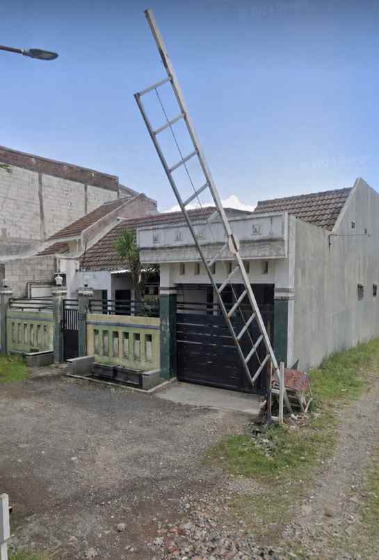 dijual rumah medayu