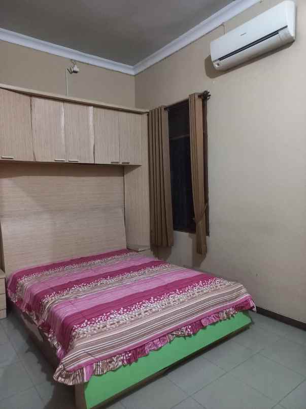 dijual rumah medokan