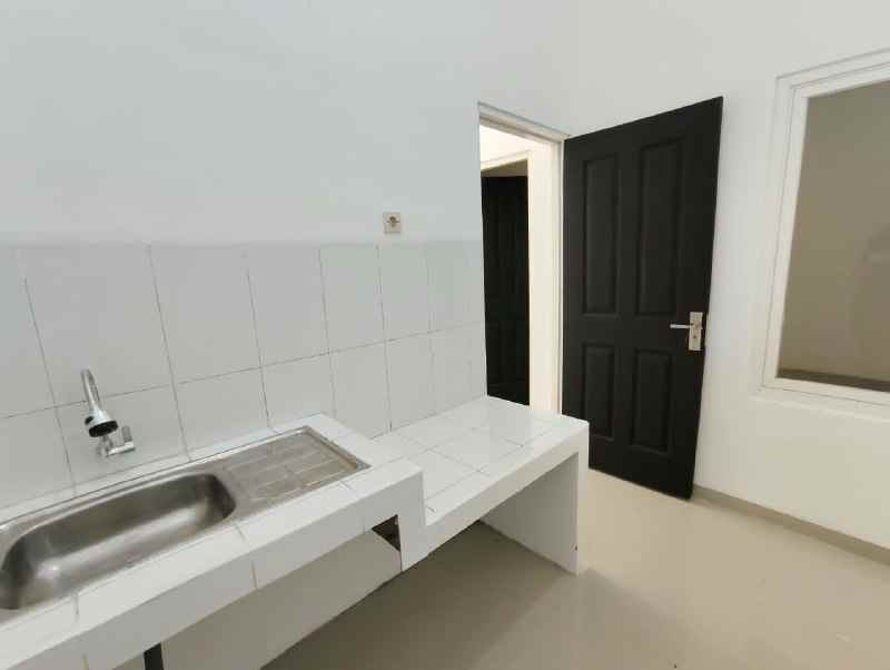dijual rumah medokan ayu