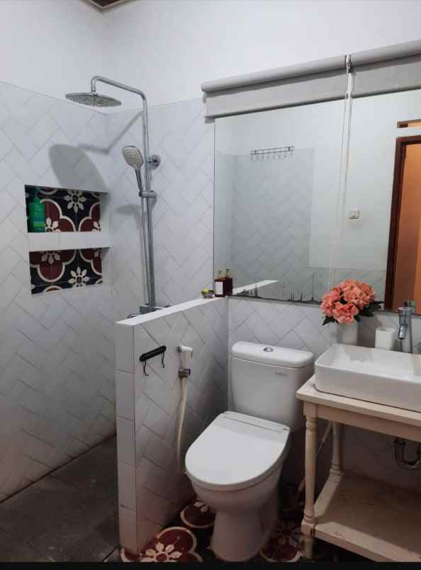 dijual rumah mewah daerah antapani bandung