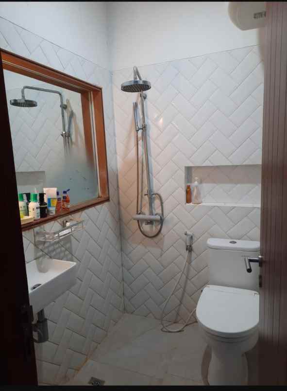 dijual rumah mewah daerah antapani bandung