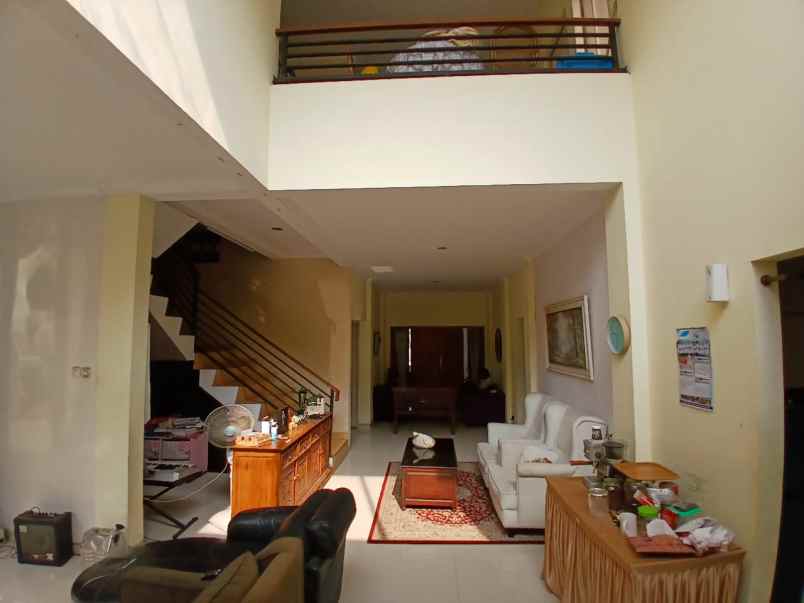 dijual rumah mewah grand wisata bekasi