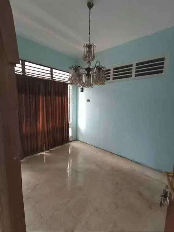 dijual rumah murah strategis dan nyaman di tebet