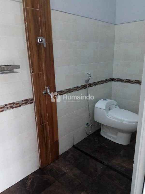 dijual rumah mustika jaya