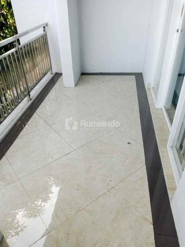 dijual rumah mustika jaya