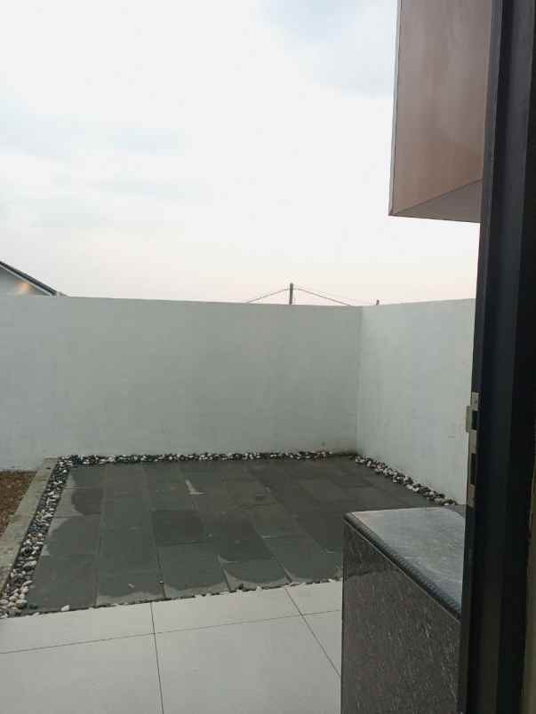 dijual rumah ngamprah