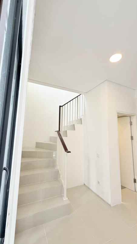 dijual rumah northwest hill citraland