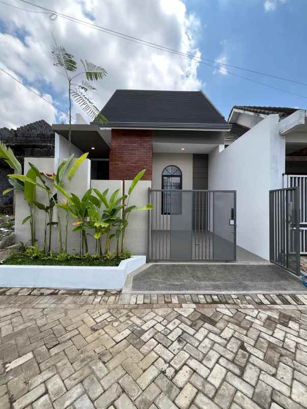 dijual rumah pandanlandung wagir malang