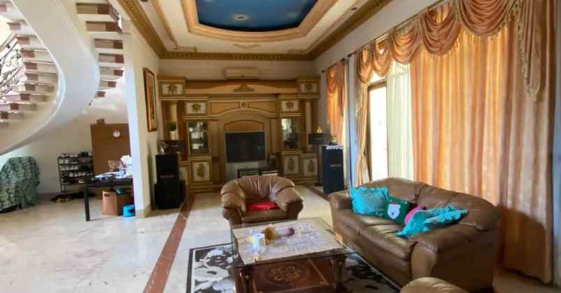 dijual rumah pantai indah kapuk