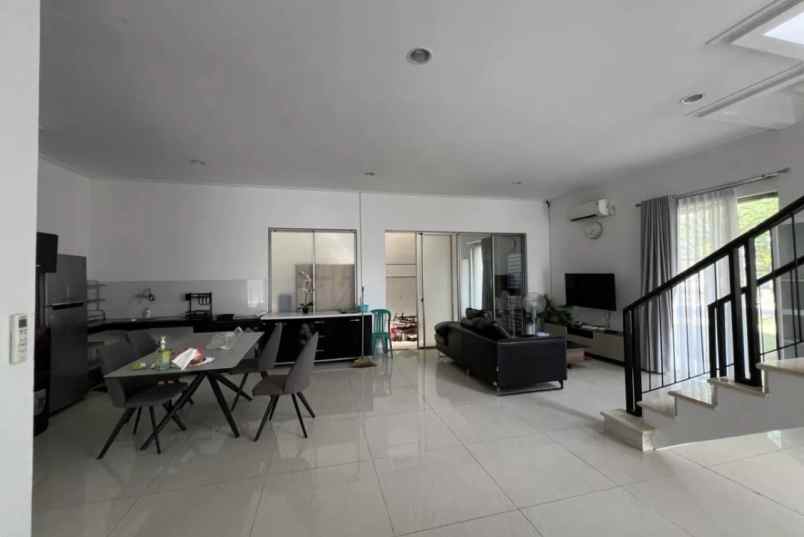 dijual rumah pantai indah kapuk cluster